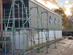 Die Außenfassade nimmt Gestalt an